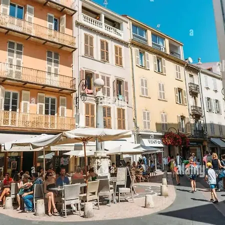 Studio En Plein Coeur Du Vieil Antibes, Vue Sur Place Romantique Exterior foto