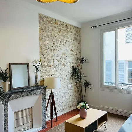 Studio En Plein Coeur Du Vieil Antibes, Vue Sur Place Romantique Exterior foto
